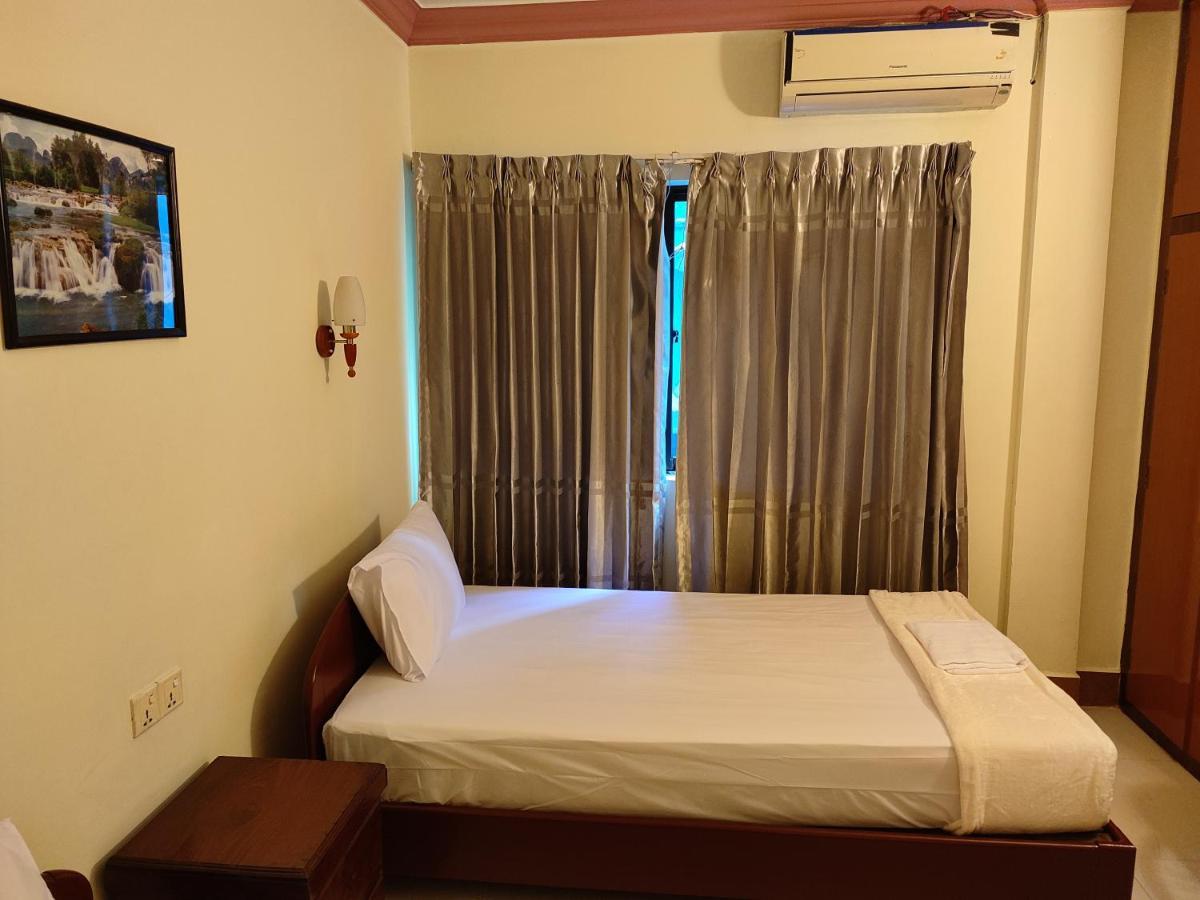 Galaxy Rs Hotel Phnom Penh Extérieur photo
