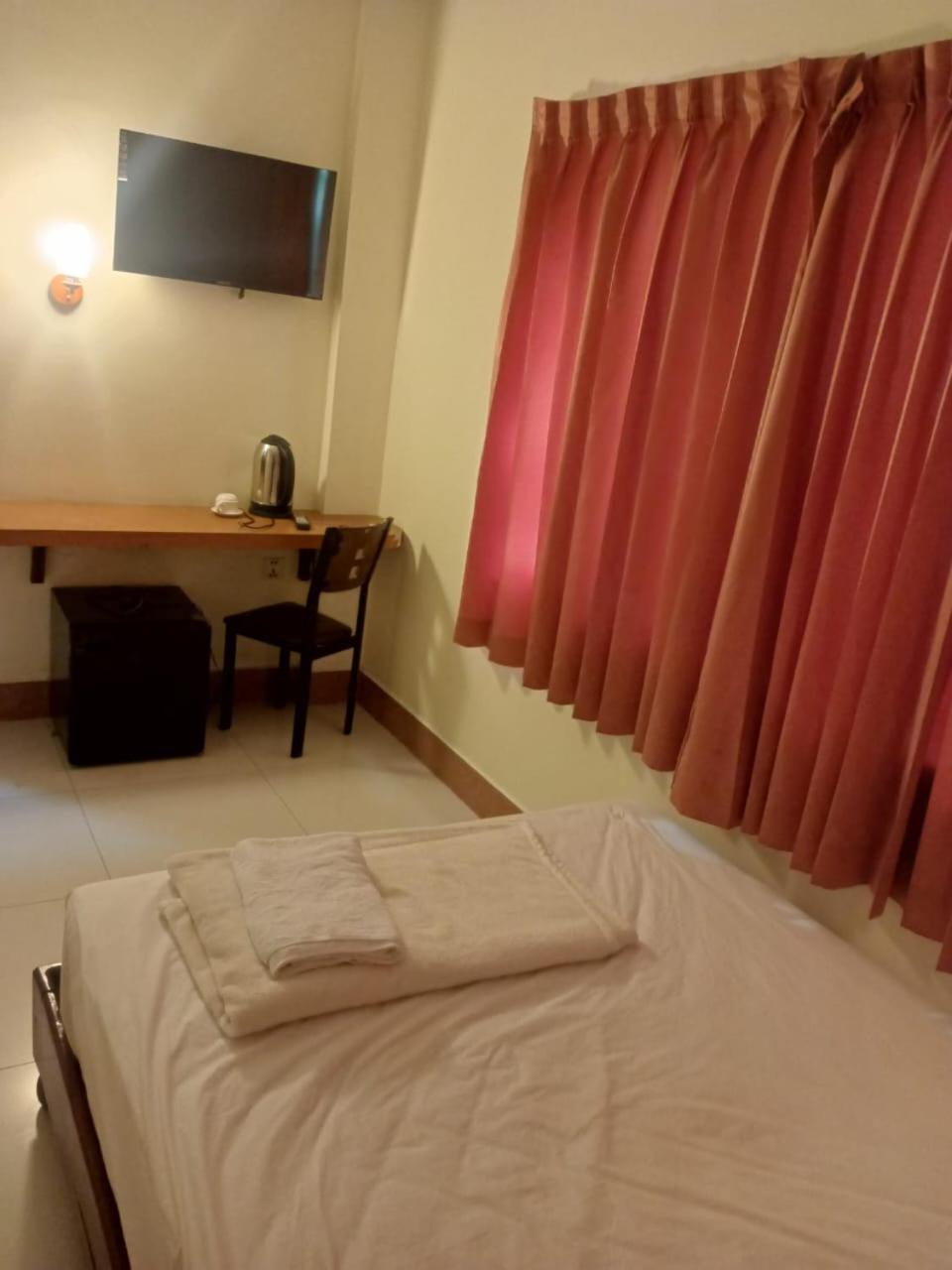 Galaxy Rs Hotel Phnom Penh Extérieur photo
